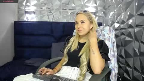 Angel online show from December 19, 12:19 pm