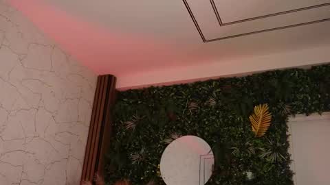 Anysia online show from December 4, 5:10 am