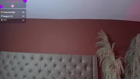 Ange online show from February 23, 8:52 pm