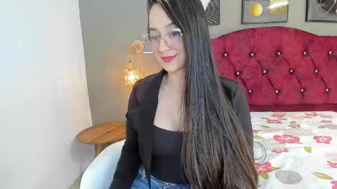 angela_nix online show from January 6, 5:38 pm