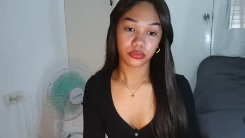 angela_star888 online show from January 15, 6:52 am