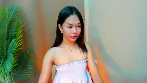 angela_star888 online show from October 12, 6:38 am