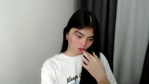 angelari_slut online show from September 11, 7:53 am