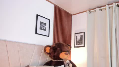 Carolina online show from April 2, 1:36 am