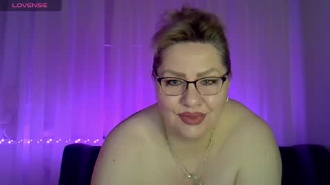AngelinaGlam online show from May 18, 6:25 pm