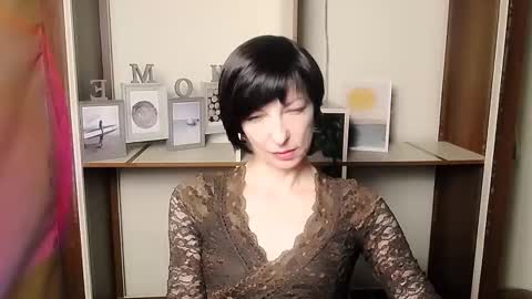 Angelina online show from January 10, 1:05 pm