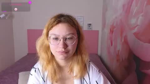 AngelinaLow online show from February 1, 6:34 am