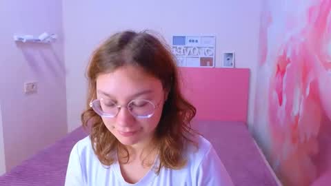 AngelinaLow online show from November 11, 12:24 pm