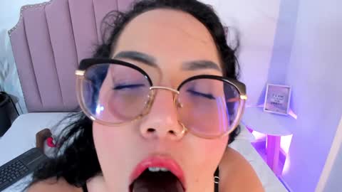 Angeline online show from February 6, 7:40 pm