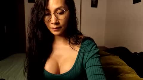  ANGELA ISABELLA  online show from January 15, 12:16 am