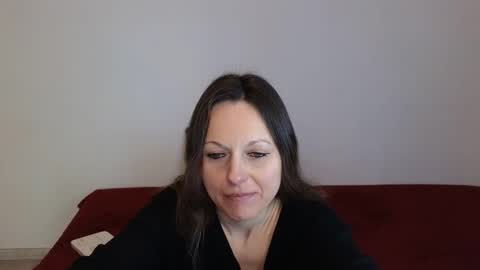 Giulia online show from January 18, 2:02 pm