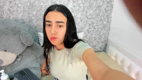 anika_h online show from March 6, 12:33 pm