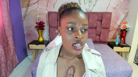 anisha_zambrano online show from January 14, 2:22 pm