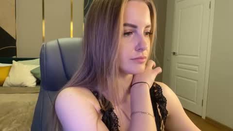 Anita online show from March 3, 1:00 am