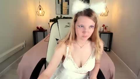 Anita online show from July 12, 9:32 am