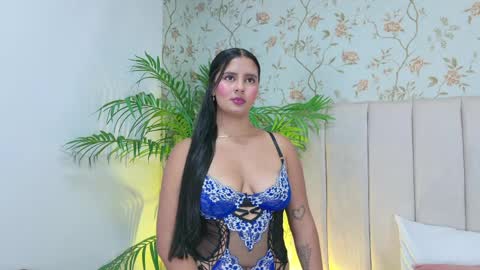 Dania Lpez online show from April 1, 1:41 pm