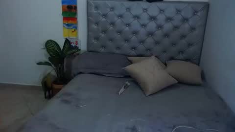 esmeralda online show from February 24, 6:58 pm