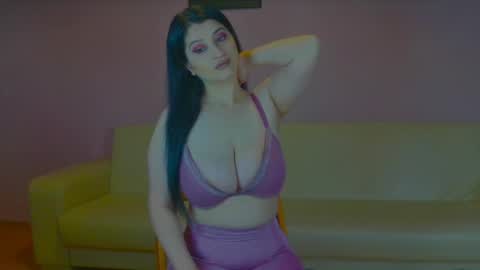 Anitta online show from April 9, 3:39 pm