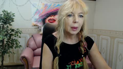 Anna Ditrih online show from February 5, 12:38 pm