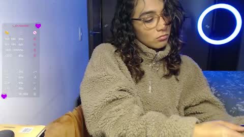 Anna online show from February 5, 3:09 pm