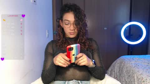 Anna online show from February 4, 2:53 pm