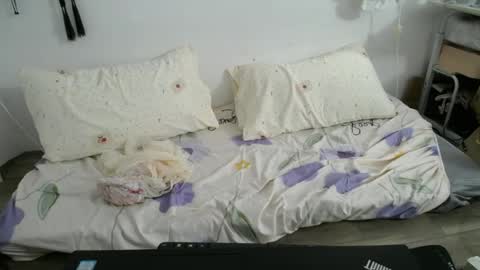 anna_xyz online show from June 29, 1:45 am