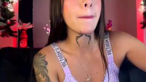 annaa__ online show from December 9, 1:07 am