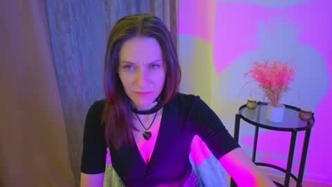 annaabels online show from September 30, 6:35 pm