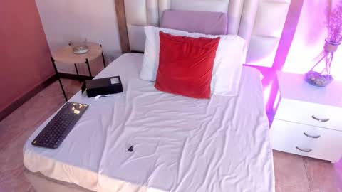 AnnaBrooks online show from February 3, 6:22 am