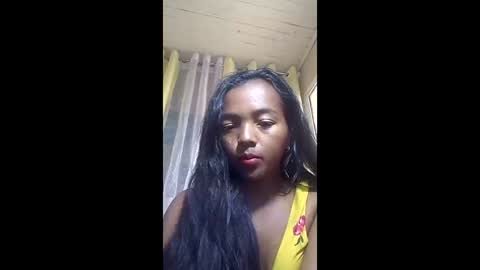 annah773693 online show from May 22, 11:19 am