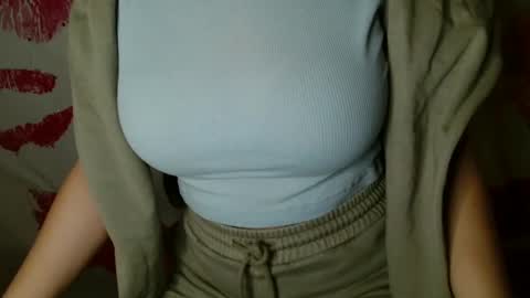 Bella online show from November 25, 6:20 pm