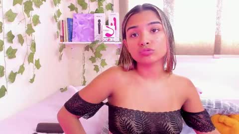 Anne online show from February 18, 8:58 pm