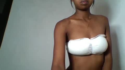 annica86 online show from May 29, 3:21 pm