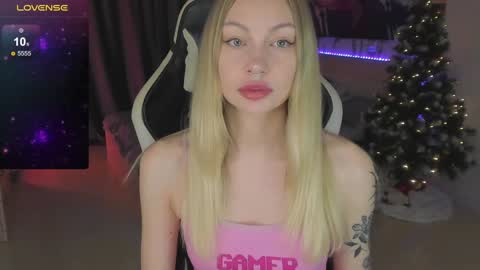 Annie online show from January 27, 11:11 am