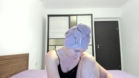 Annie online show from May 19, 6:26 pm