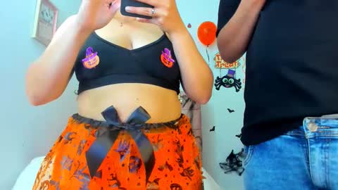 Anniecollen online show from October 15, 2:47 am