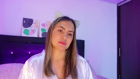 AnnieCollins69 online show from October 2, 3:33 am