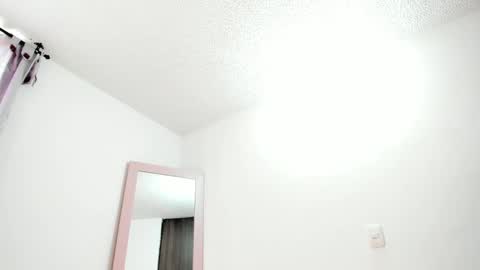 Annie  online show from September 30, 3:28 pm