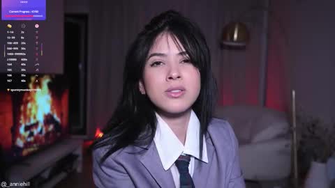 anniehillofficial_ online show from October 11, 8:44 pm