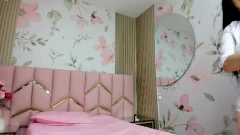 annierouse__ online show from November 23, 1:52 am