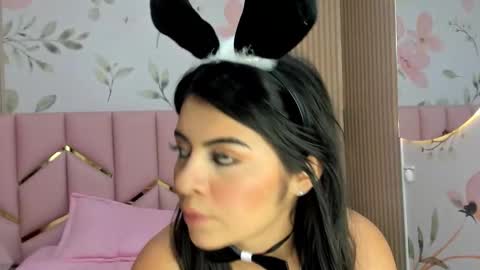 annierouse__ online show from November 18, 2:12 am