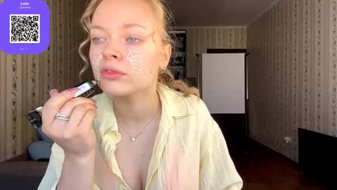 Hello My name is Lola online show from May 2, 7:44 am