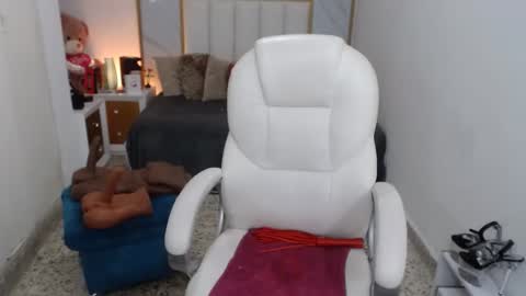 anna online show from January 26, 5:34 pm