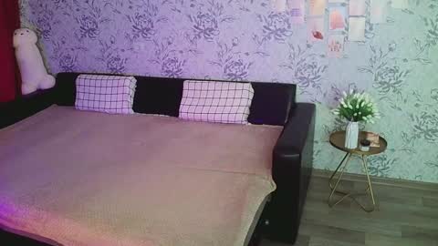 Annie online show from December 15, 10:15 pm