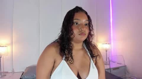 annyaforger online show from May 18, 11:49 am