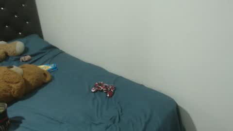 annychat28 online show from September 24, 1:37 am