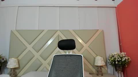 LittleSunny  My schedule 1400 - 2200 GMT -5 online show from November 1, 4:16 am