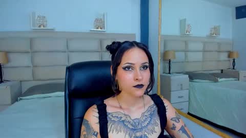 AnnyT online show from November 9, 9:00 pm