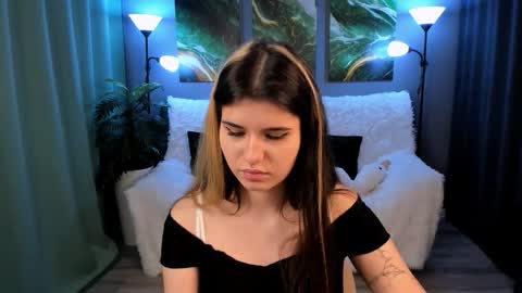 Anora online show from September 25, 6:17 pm