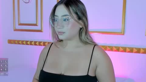 A N T O N E L L A  online show from October 30, 1:23 pm